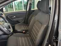 Käytetty Dacia Duster Comfort 116 HP (85 kW) 2023 Musta Katumaasturi