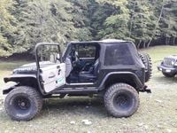 Usata Jeep Wrangler Sport 177 CV (130 kW) 1998 Nero SUV