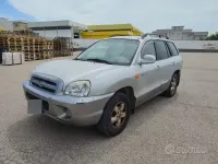Usata Hyundai Santa Fe 125 CV (91 kW) 2005 Grigio SUV