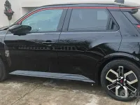 Usata Renault R5 Iconic 77 kW (106 CV) 2024 Nero Utilitaria