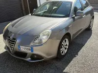 Usata Alfa Romeo Giulietta Progression 105 CV (77 kW) 2013 Giallo Utilitaria