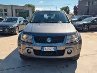 Usata Suzuki Grand Vitara 129 CV (94 kW) 2006 Grigio SUV