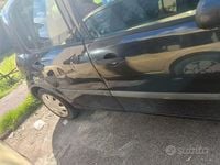 Usata Renault Modus 75 CV (55 kW) 2007 Nero Monovolume