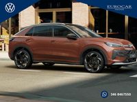 Nuova VW T-Roc Style 150 CV (110 kW) 2026 Flame red metallizzato nero SUV