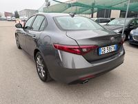 Usata Alfa Romeo Giulia Executive 160 CV (117 kW) 2020 Grigio Berlina