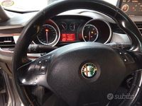 Usata Alfa Romeo Giulietta Exclusive 140 CV (102 kW) 2012 Grigio Utilitaria