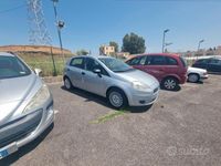 Usata Fiat Grande Punto Dynamic 65 CV (47 kW) 2005 Argento Utilitaria
