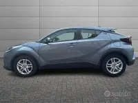 Usata Toyota C-HR Active 122 CV (89 kW) 2023 Blu/azzurro SUV