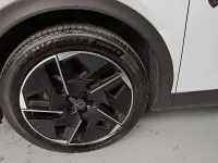 Käytetty Peugeot 408 GT 131 HP (96 kW) 2024 Valkoinen Katumaasturi