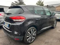 Usata Renault Scénic III Initiale Paris 160 CV (117 kW) 2017 Viola Monovolume