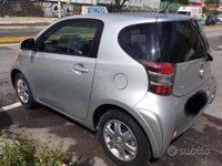 Usata Toyota iQ 98 CV (72 kW) 2012 Grigio Utilitaria