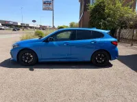 Begagnad BMW M135 M Sport 306 HK (225 kW) 2021 Blå Halvkombi