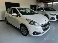 Usata Peugeot 208 Allure 75 CV (55 kW) 2016 Bianco Utilitaria