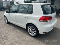 Usata VW Golf VI 105 CV (77 kW) 2010 Bianco Utilitaria