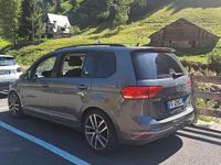 Usata VW Touran Comfortline 116 CV (85 kW) 2016 Grigio Monovolume