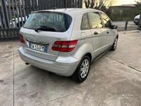 Usata Mercedes B180 Chrome 109 CV (80 kW) 2007 Grigio Monovolume