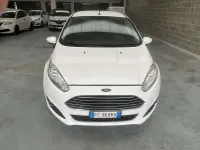 Usata Ford Fiesta 101 CV (74 kW) 2016 Bianco Utilitaria
