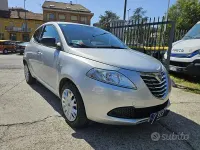 Usata Lancia Ypsilon Silver 69 CV (50 kW) 2015 Grigio Utilitaria