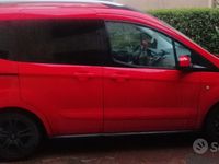 Usata Ford Tourneo Courier 101 CV (74 kW) 2016 Rosso Monovolume
