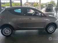 Usata Lancia Ypsilon Gold 80 CV (58 kW) 2016 Grigio Utilitaria