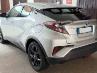Usata Toyota C-HR Lounge 98 CV (72 kW) 2018 Argento SUV