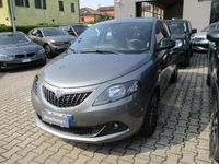 Usata Lancia Ypsilon 69 CV (50 kW) 2024 Grigio scuro Utilitaria