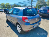 Usata Renault Clio II 75 CV (55 kW) 2010 Grigio Berlina