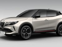 Nuova Alfa Romeo Junior Edizione Speciale 136 CV (100 kW) 2025 Avorio galleria con tetto nero SUV