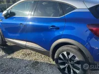 Usata Renault Captur Techno 91 CV (66 kW) 2024 Blu SUV