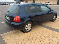 Usata Honda Civic 75 CV (55 kW) 2002 Blu Berlina