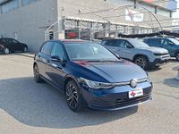 Usata VW Golf VIII Life 130 CV (95 kW) 2022 Blu Berlina