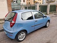 Usata Fiat Punto 60 CV (44 kW) 2004 Blu Utilitaria