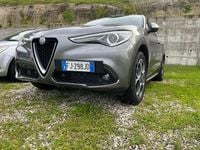 Usata Alfa Romeo Stelvio Executive 209 CV (153 kW) 2017 Grigio SUV