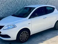 Usata Lancia Ypsilon Gold 69 CV (50 kW) 2019 Bianco Utilitaria