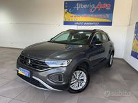 Usata VW T-Roc R-line 150 CV (110 kW) 2023 Grigio scuro SUV
