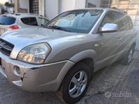 Usata Hyundai Tucson 140 CV (102 kW) 2006 Grigio SUV