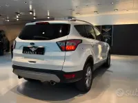 Usata Ford Kuga 150 CV (110 kW) 2017 Bianco SUV
