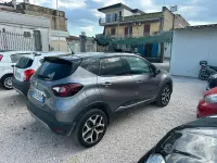 Usata Renault Captur 110 CV (80 kW) 2018 Grigio SUV