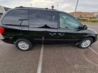 Usata Chrysler Grand Voyager 150 CV (110 kW) 2008 Nero Monovolume