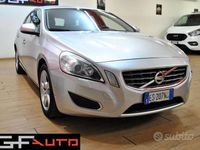Usata Volvo V60 R-Design 163 CV (119 kW) 2013 Argento Station wagon