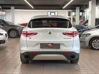 Usata Alfa Romeo Stelvio Business 190 CV (139 kW) 2022 Bianco SUV