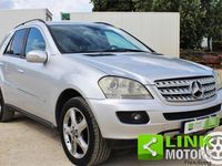 Usata Mercedes ML320 Sport 224 CV (164 kW) 2007 Grigio SUV