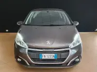 Usata Peugeot 208 Active 82 CV (60 kW) 2018 Marrone Utilitaria