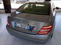 Usata Mercedes C200 136 CV (100 kW) 2011 Grigio Berlina