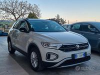 Usata VW T-Roc Life 116 CV (85 kW) 2023 Beige SUV