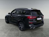 Usata BMW X5 M Sport 340 CV (250 kW) 2022 Black sapphire metallizzato SUV
