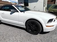 Usata Ford Mustang GT 239 CV (175 kW) 2006 Bianco Cabrio