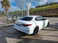 Usata Alfa Romeo Giulia 150 CV (110 kW) 2017 Bianco Berlina