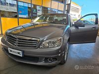 Usata Mercedes C220 170 CV (125 kW) 2011 Grigio Berlina
