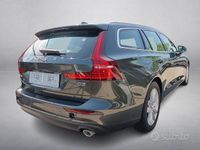 Usata Volvo V60 Momentum 150 CV (110 kW) 2019 Grigio Station wagon